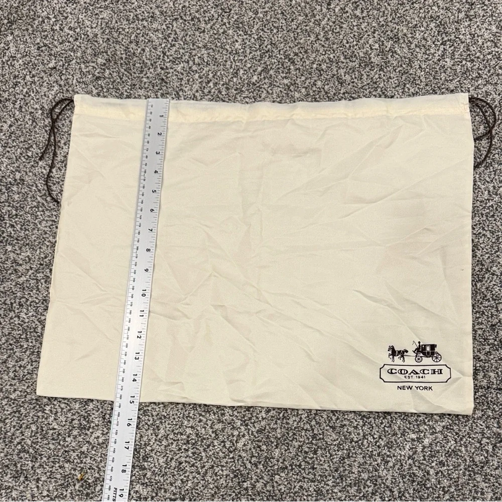 Coach elegant cream